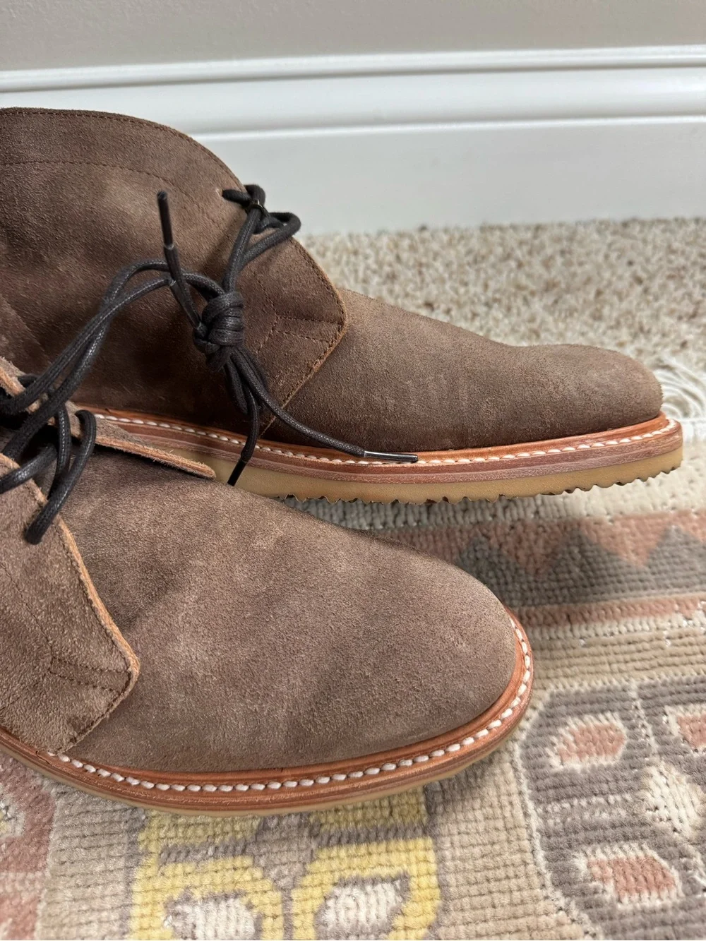 Suede Chukka Boots for Men in Olive-Tan